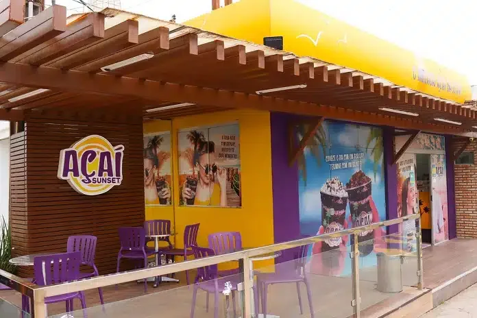 Vaga para Atendente de Lanchonete Sem Experiência com Salário R$ 1.553,00