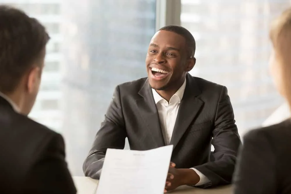 10 Perguntas de Entrevista de Emprego e Como Responder