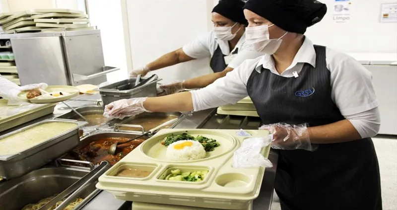 Vaga Exclusiva PCD: Copeira e Auxiliar de Cozinha com Benefícios Imperdíveis!